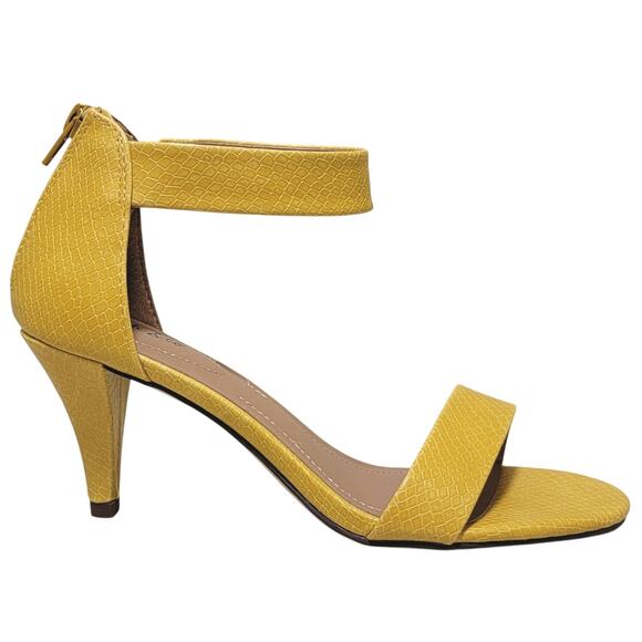 Style & Co Women Paycee Ankle Strap Sandals Size US 7.5M Yellow Snake Smooth - Picture 2 of 4